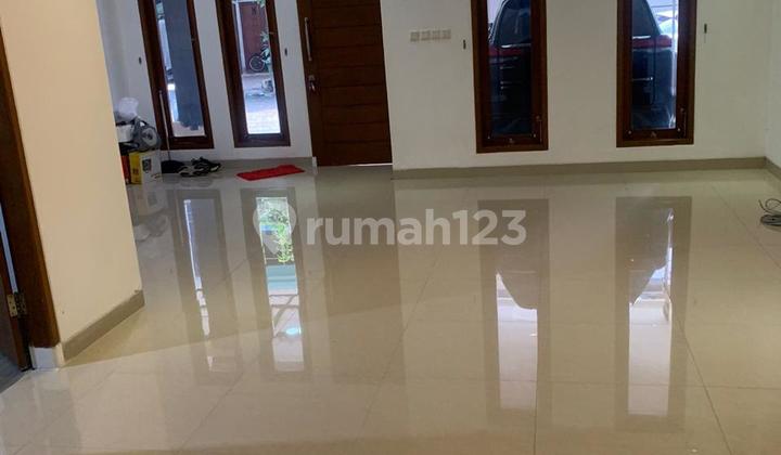 Rumah, 2 Lantai, SHM, Siap Huni