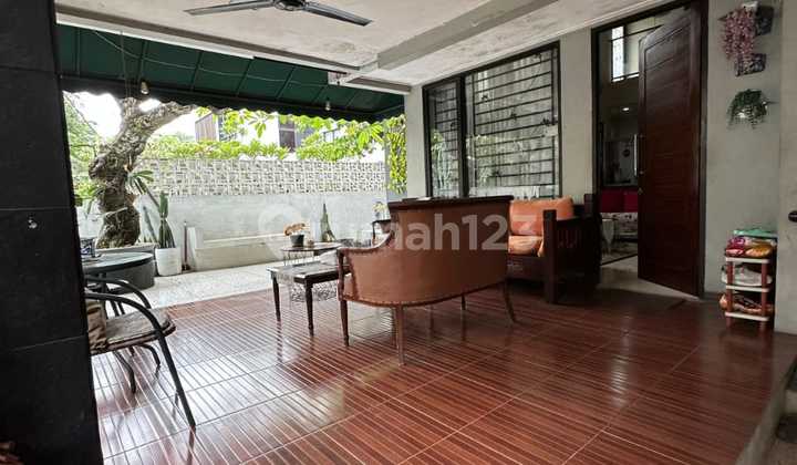 Beautiful House Unfurnished SHM Graha Raya, South Tangerang 2