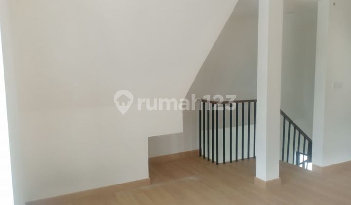 Ready to Occupy, House, 2 Floors, Flood-Free