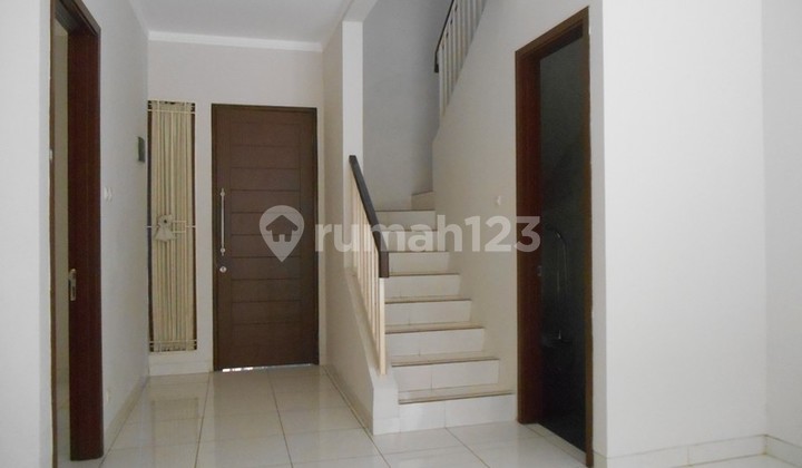 Rumah, 2 Lantai, SHM, bisa KPR 2