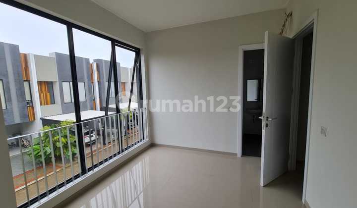 Rumah Bagus Unfurnished SHM Ciputat, Tangerang Selatan 1