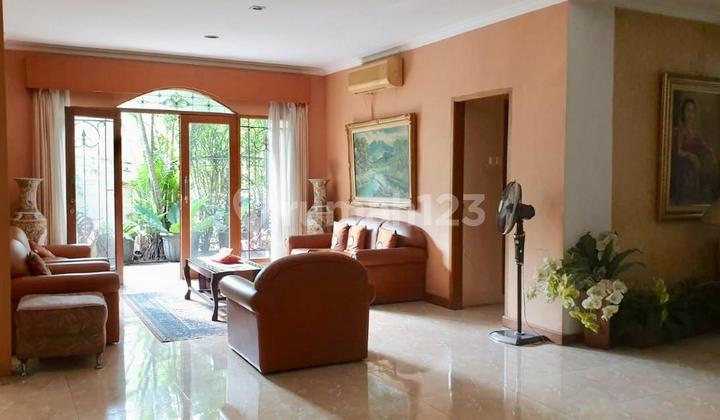 Rumah Bagus Unfurnished SHM Sektor 2 - Bintaro, Jakarta Selatan