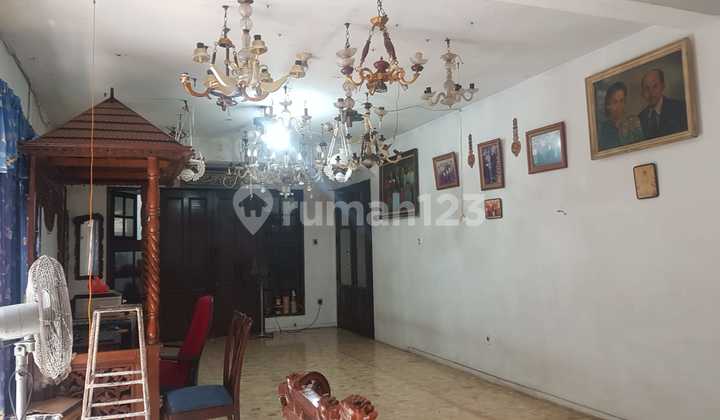 Rumah Bagus Unfurnished SHM Kebon Jeruk, Jakarta Barat