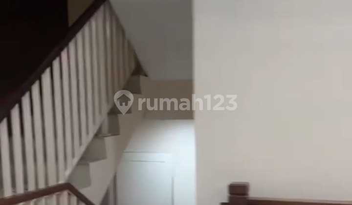 Rumah Siap Huni, 2 Lantai, SHM di Sektor 7, Bintaro Rumah Siap Huni, 2 Lantai, SHM di Sektor 7, Bintaro