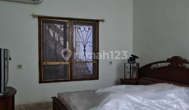 Rumah 2.5 Lantai Furnished di Rawamangun - Jalanan Lebar 2