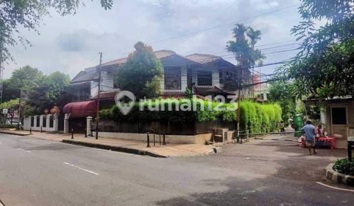 Rumah di Pulomas 2.5 Lantai - Bisa untuk Usaha! 1