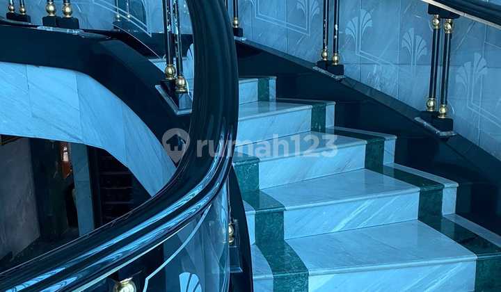 Luxury Full Marble House in South Jakarta, 5+2 Bedrooms!