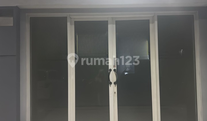 RUKO moi French Walk MOI   di Kelapa Gading