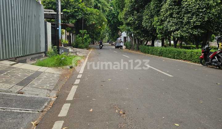 Tanah Hadap Utara 300 m2  Kayu Putih, Jakarta Timur