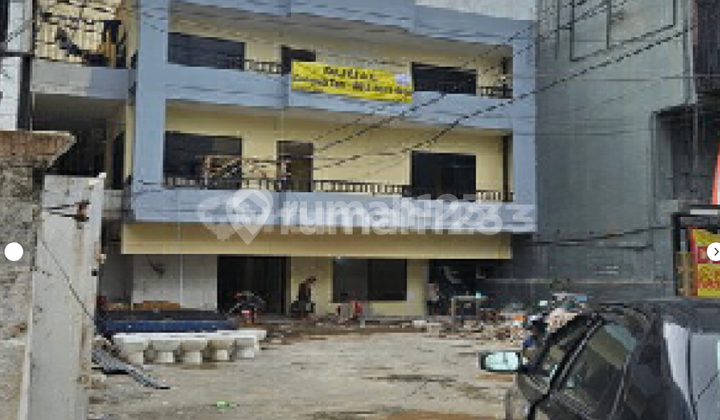 Newly Renovated Boarding House on Mangga Besar Raya - Strategic Location 1