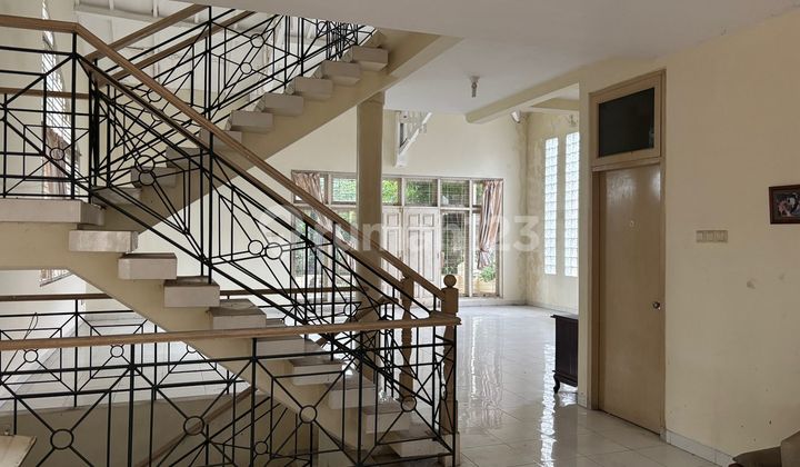 Two-Story Villa in Cipanas, Puncak - 10 Bedrooms Two-Story Villa in Cipanas, Puncak - 10 Bedrooms