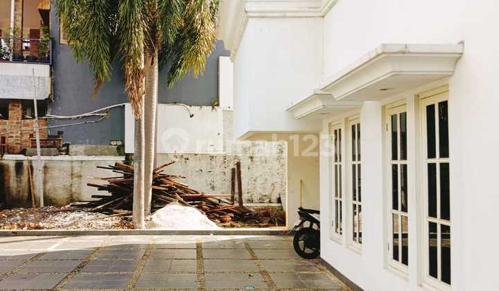 Rumah Hook 2 Lantai di Cempaka Putih Timur Rumah Hook 2 Lantai di Cempaka Putih Timur