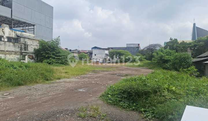 32 Million per Meter, Land Area 3800 m2, Land in Daan Mogot