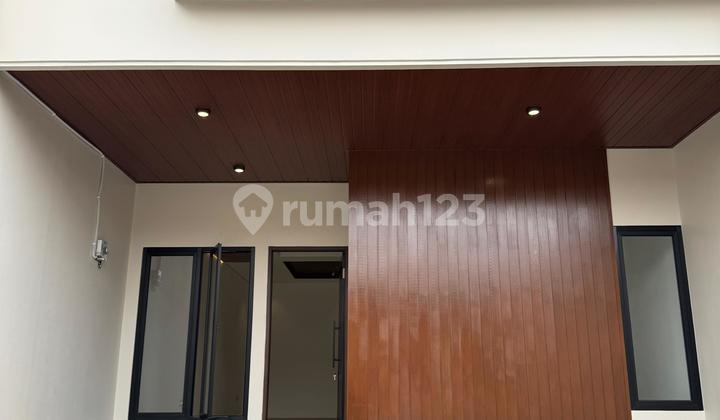 Rumah Baru Mewah di Rawamangun - Free Kitchen Set + Kompor Tanam 1