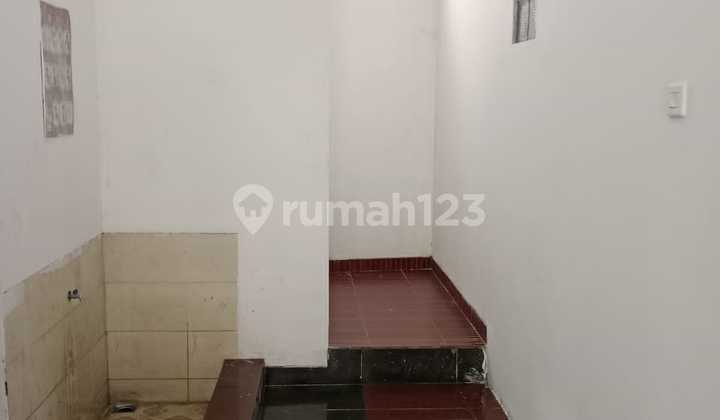 Boarding House in Cikampek, Karawang - LB 320 m2, 11 BR!