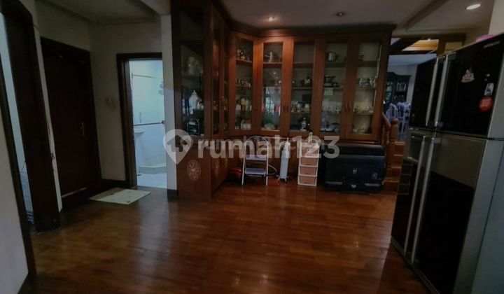 Rumah di Pulomas 2.5 Lantai - Bisa untuk Usaha! 2