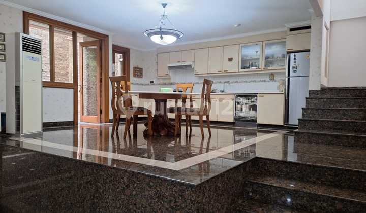 House in Ancol Ready to Occupy - Area 325 m2 2