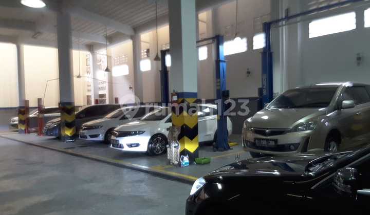 SIAP OPERASIONAL! Gedung Showroom di Depok - Luas 1.354 m2