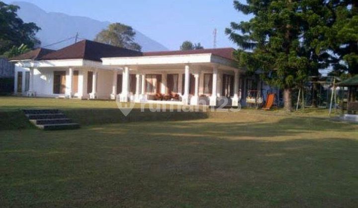 Villa di Puncak, Luas 6000 m2 - Ada Kolam Renang Villa di Puncak, Luas 6000 m2 - Ada Kolam Renang