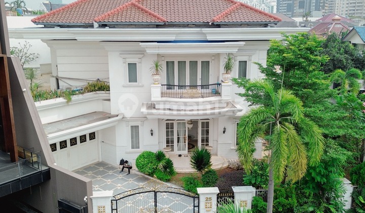 Rumah Mewah di BGV Kelapa Gading - Luas 976 m2 Rumah Mewah di BGV Kelapa Gading - Luas 976 m2