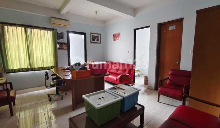 Rumah 2.5 Lantai, 4 Kamar Tidur - SHM