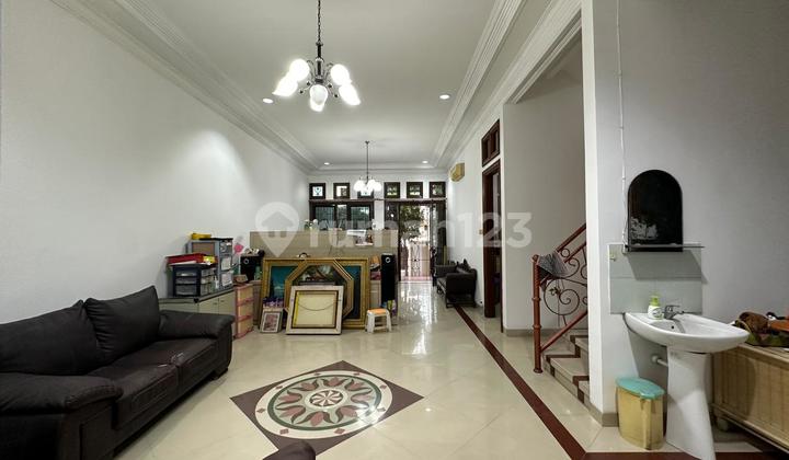 Rumah 2.5 Lantai di Kelapa Sawit - Semi Furnished