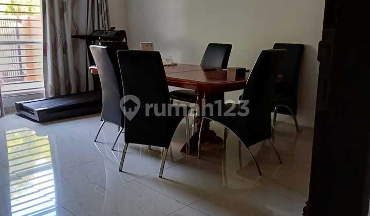 Rumah HGB di Pelangi Indah, Kelapa Gading - 4+1 KT Rumah HGB di Pelangi Indah, Kelapa Gading - 4+1 KT