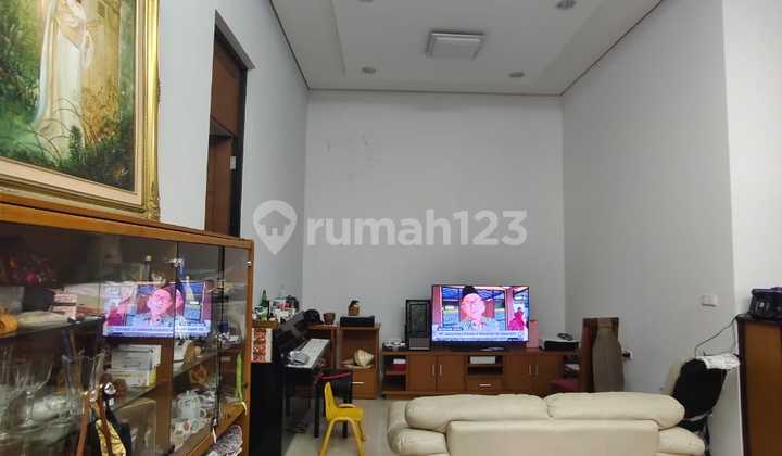 Rumah 2.5 Lantai di Sunter - Hadap Timur