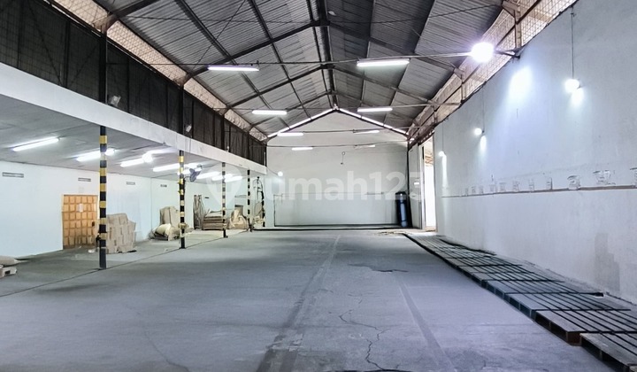 Harga di Bawah NJOP! Gudang Jiep Pulo Gadung - Luas Tanah 7.460 M2