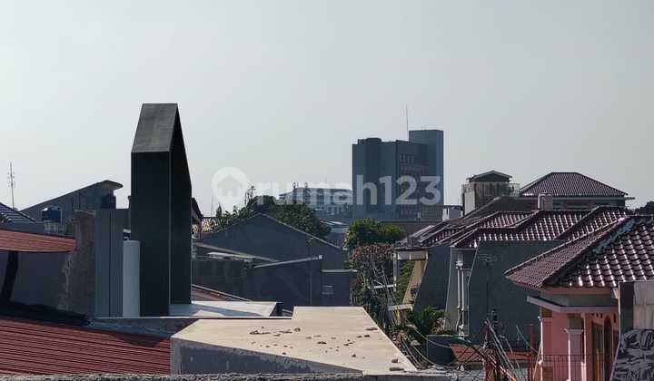 3-Story Boarding House in Rawamangun - With Rooftop 2