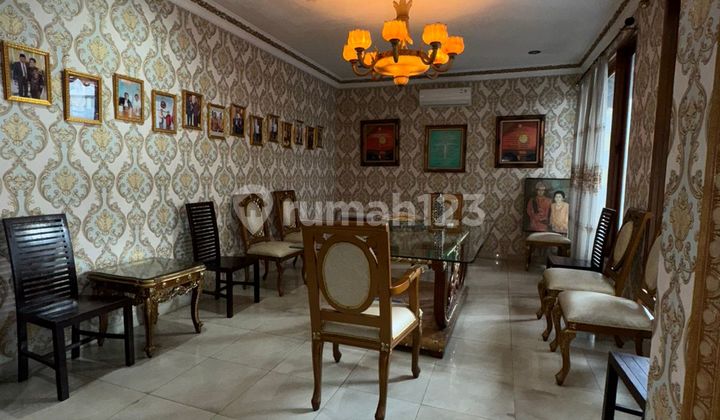 Luxury 5-Bedroom House in South Jakarta - With Swimming Pool 2