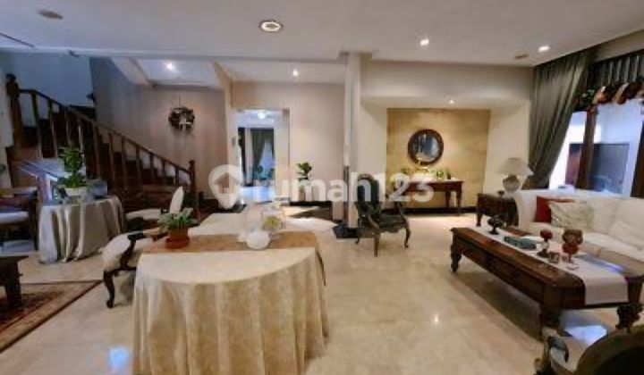 Rumah 450 m2 di Pulomas - Bisa untuk Usaha! 1