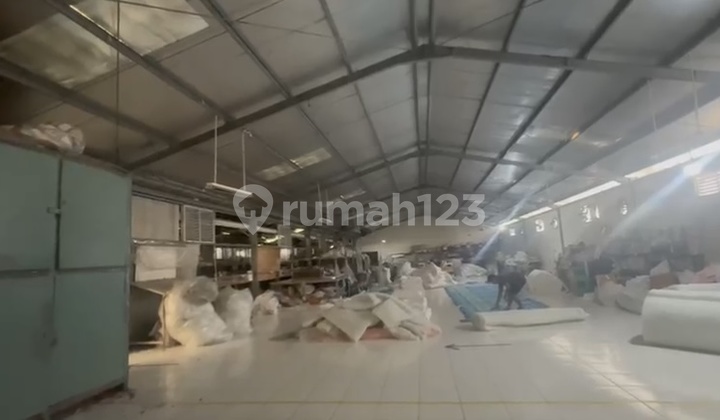 Warehouse in Marunda Center - Land Area 1,800 M2 Warehouse in Marunda Center - Land Area 1,800 M2
