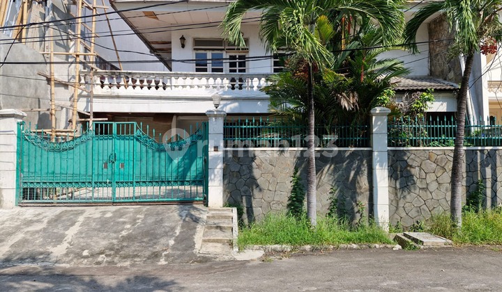 Rumah Tua di Ancol, Harga Hitung Tanah - Luas 260 m2 1