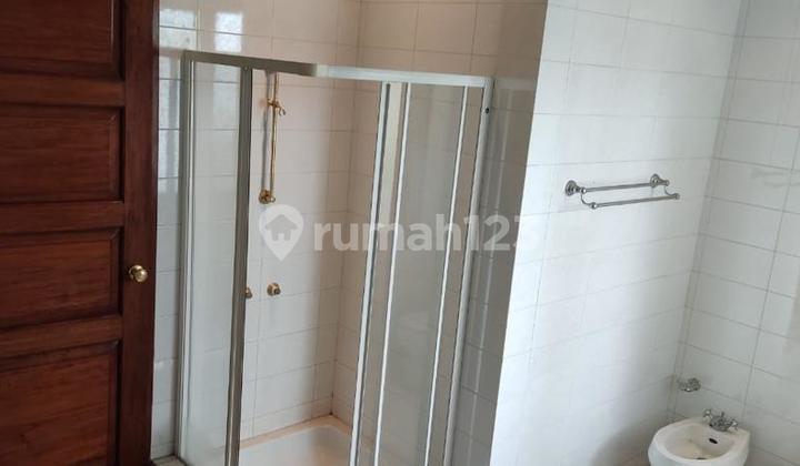 Rumah Mewah di Patra Kuningan, Komplek Menteri Rasuna Said - Ada Kolam Renang 2