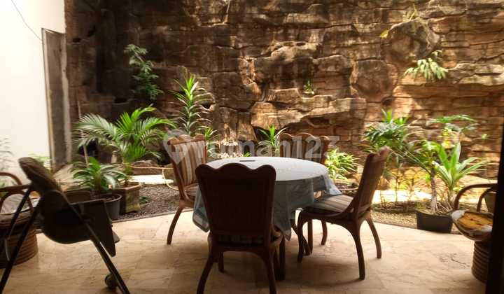 Rumah di Cempaka Putih 2 Lantai