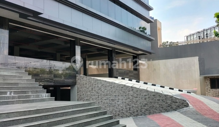 For Sale: 8.5-Story Office Building in South Jakarta