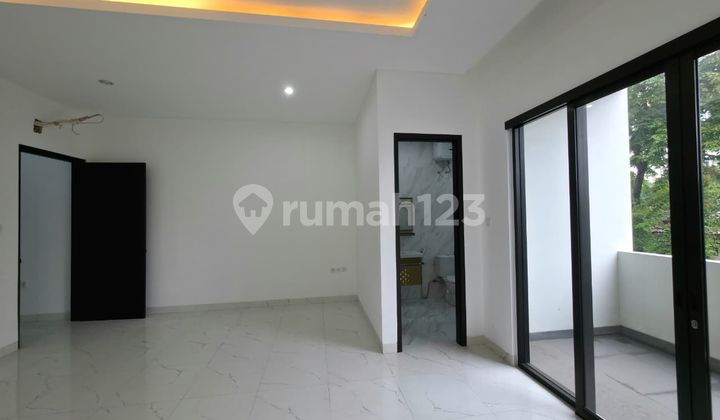 New House in Janur Hijau, Kelapa Gading - 3-Car Wide Street