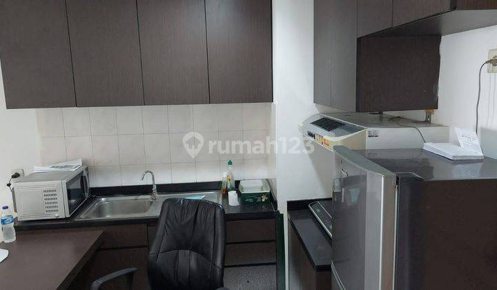 Dijual cepat apartemen Paladian Park rapi dan furnish bagus
 2