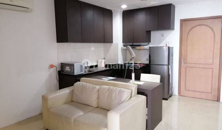 Dijual cepat apartemen Paladian Park rapi dan furnish bagus
 1