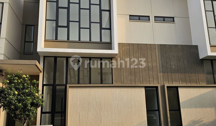 Jual rumah mewah bagus di Asya jakarta timur harga rugi 