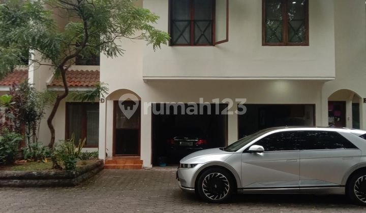 Rumah Townhouse Luas Lingkungan Tenang Di Kemang Jaksel Ada Pool 2