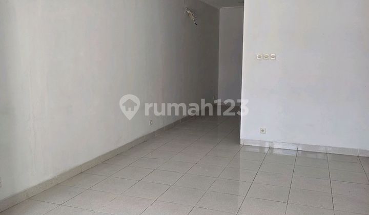 Cempaka Putih House for Office Barber Shop Ready to Use Central Jakarta