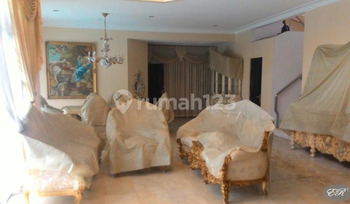 Patra Kuningan Luxurious Ready-to-Occupy Furnished House South Jakarta
