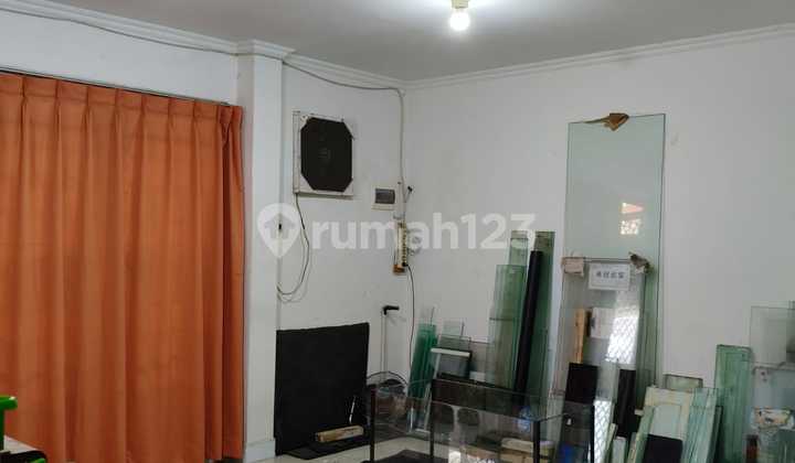 Rumah Sunter Jalan Lebar 3 Mobil 2