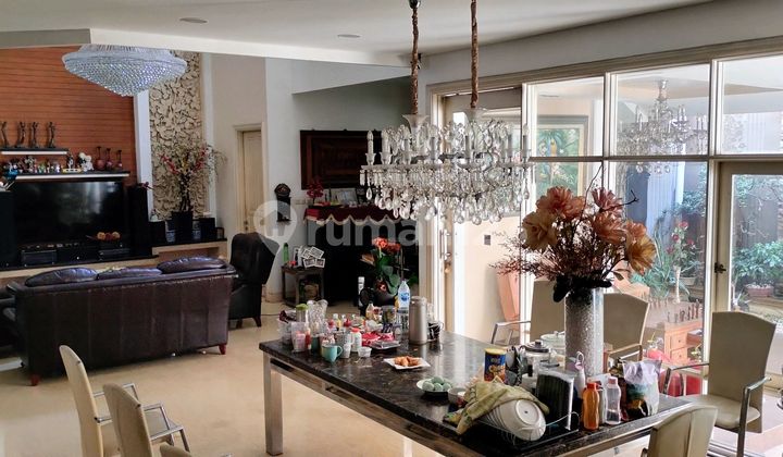 Mewah, Asri, Kayu Jati, Minimalis Bebas Banjir, Jaksel 