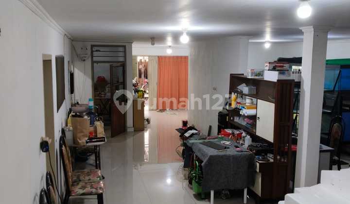 Rumah Sunter Jalan Lebar 3 Mobil