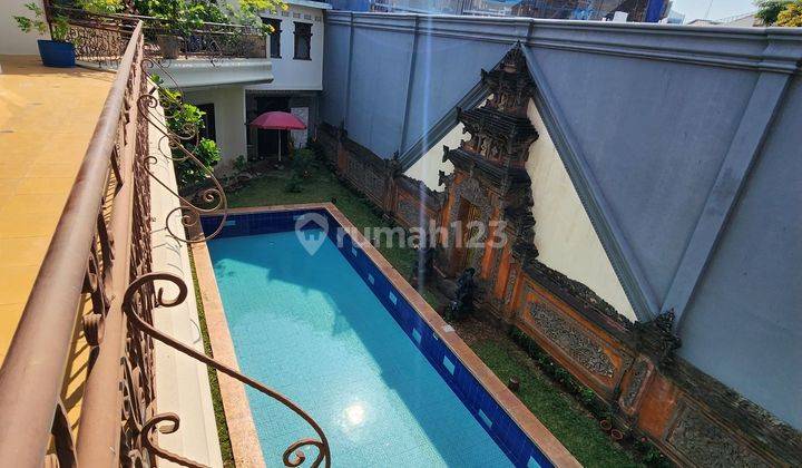 Dijual Rumah Bergaya Etnik Bali di Kelapa Gading 2