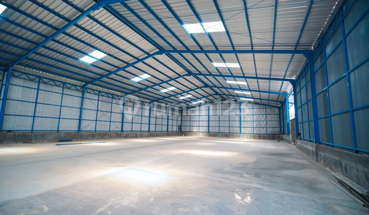 Narogong Warehouse for Rent - 1,000 M² Narogong Warehouse for Rent - 1,000 M²