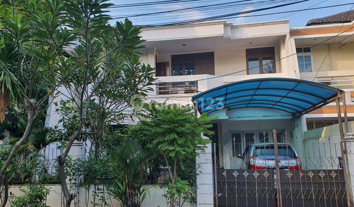 23,5 Juta Per Meter, Luas Tanah 231 M², Rumah Janur Elok, Rumah di Kelapa Gading 1